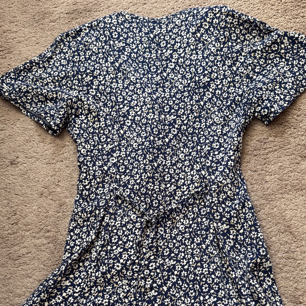 Vintage Westport Ltd. Floral Fit & Flowy Romper.. Blue & White Floral. Size M - Picture 13 of 16